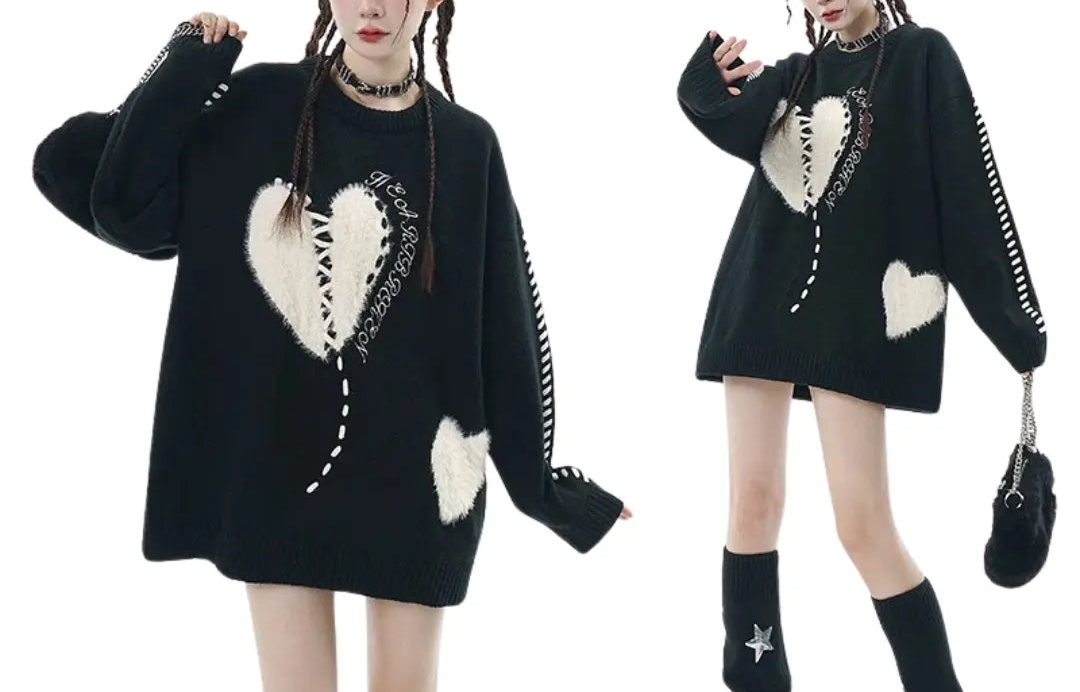 BROKEN HEART OVERSIZED KNIT SWEATER