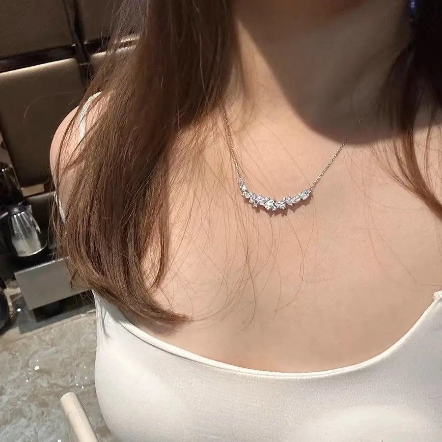 FLORAL SILVER NECKLACE Mira Gemini