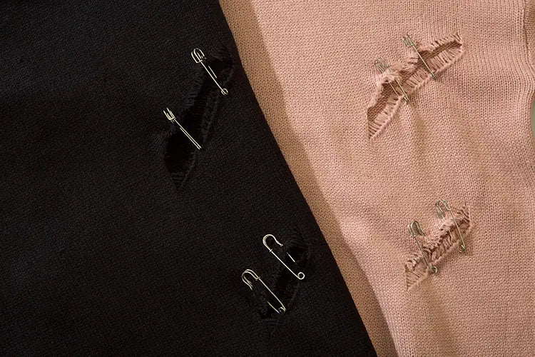SAFETY PIN CUTOUT KNIT SWEATER - セーフティピンカットアウトダメージニットセーター - Mira Gemini