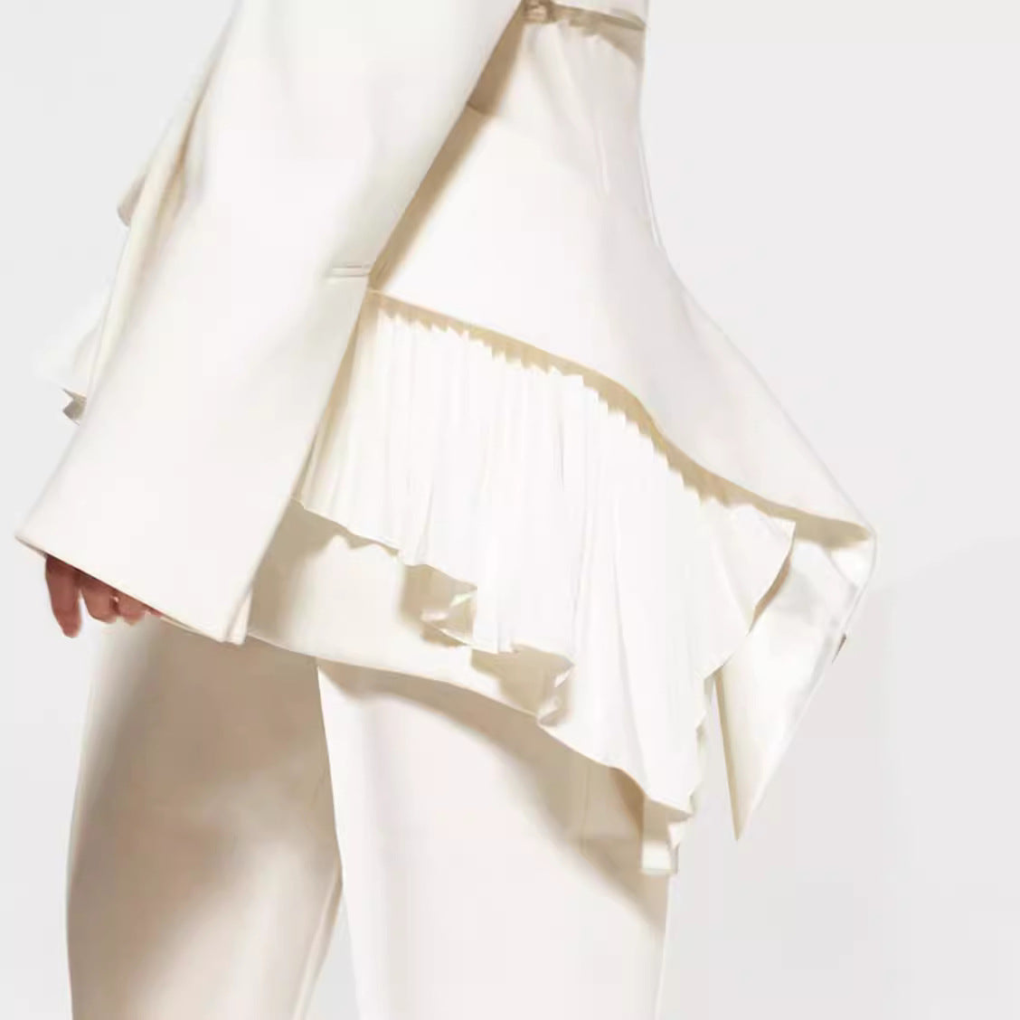 PLEATED HEM COUTURE SUIT JACKET(プリーツヘム クチュールスーツジャケット)|レディース