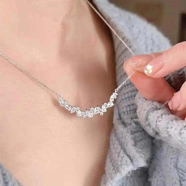 FLORAL SILVER NECKLACE Mira Gemini