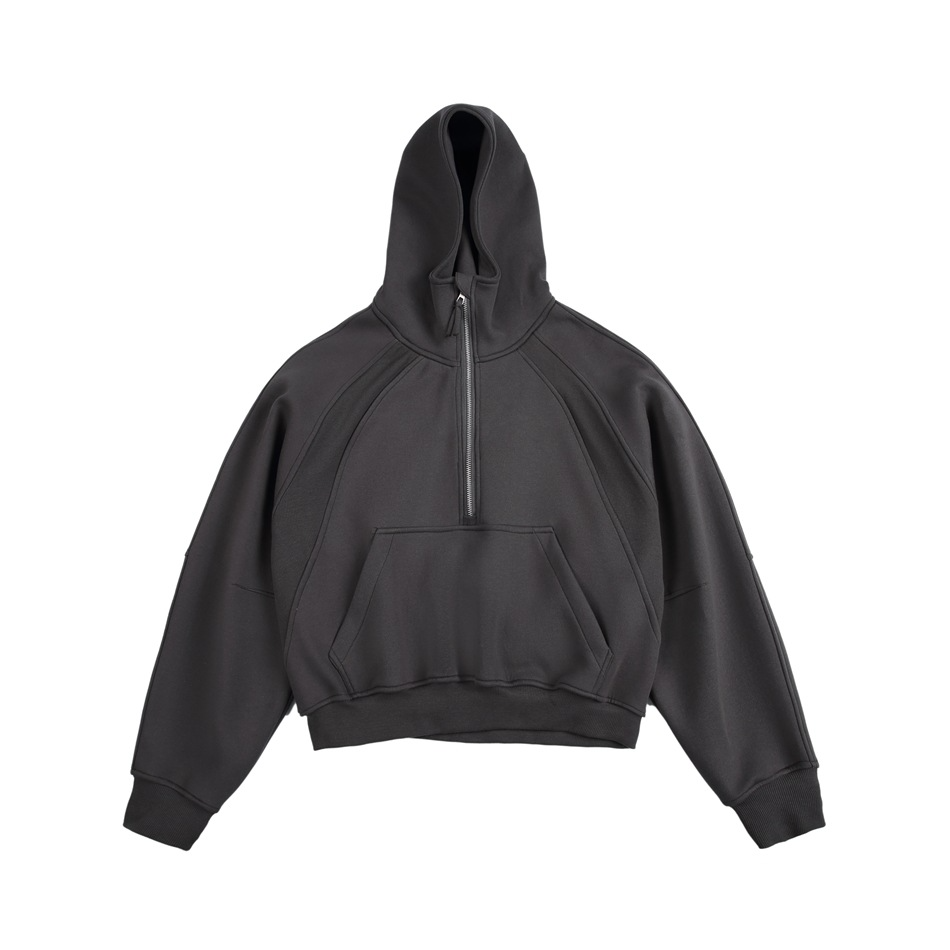 RELAXED HALF-ZIP HOODIE（リラックス ハーフジップフーディ）