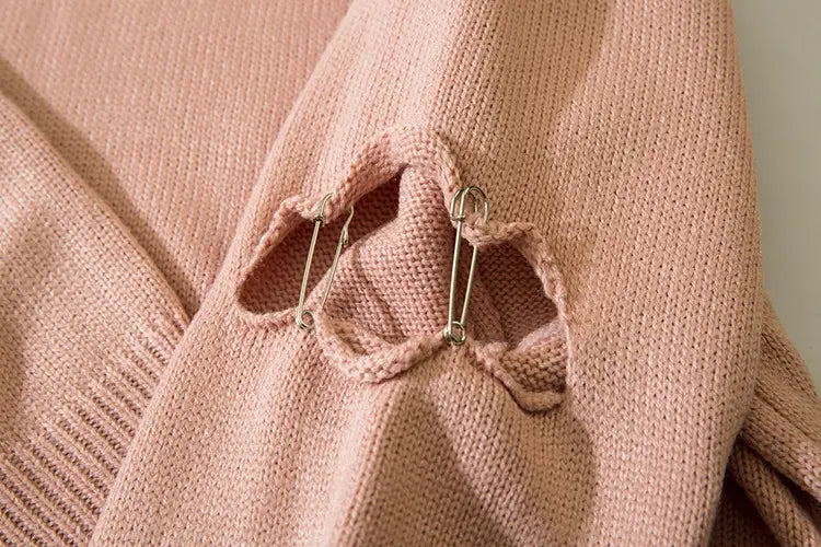 SAFETY PIN CUTOUT KNIT SWEATER - セーフティピンカットアウトダメージニットセーター - Mira Gemini