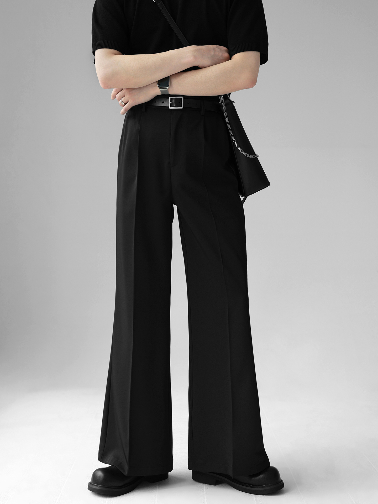 WIDE LEG BLACK SLACKS（ワイドレッグ ブラックスラックス）｜メンズ