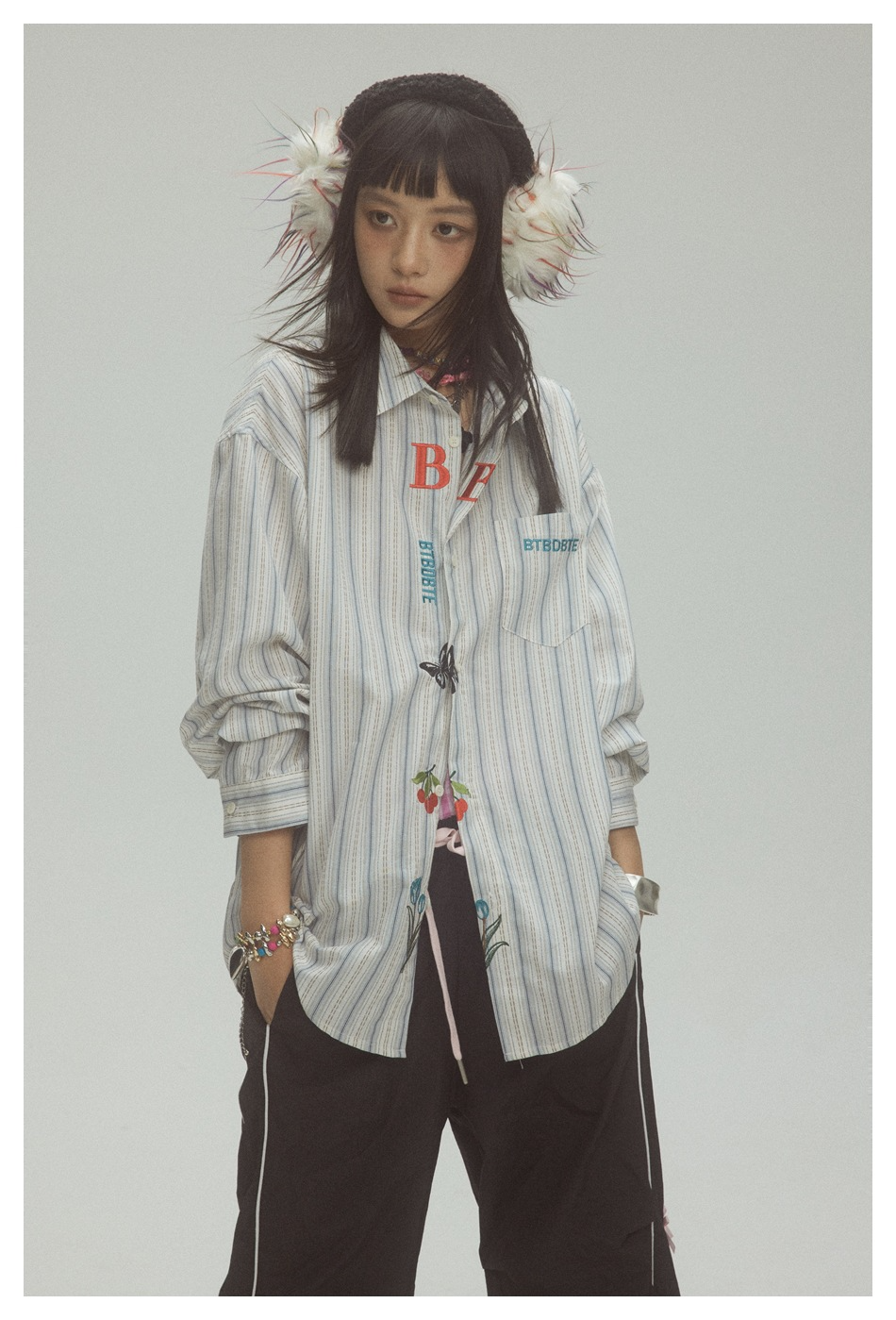 EMBROIDERED STRIPE SHIRT（エンブロイダードストライプシャツ）
