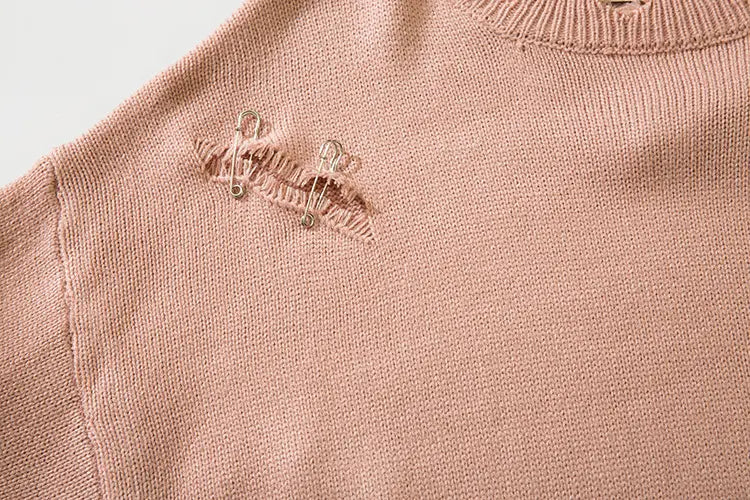 SAFETY PIN CUTOUT KNIT SWEATER - セーフティピンカットアウトダメージニットセーター - Mira Gemini
