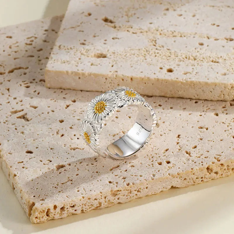 DAISY SILVER RING Mira Gemini